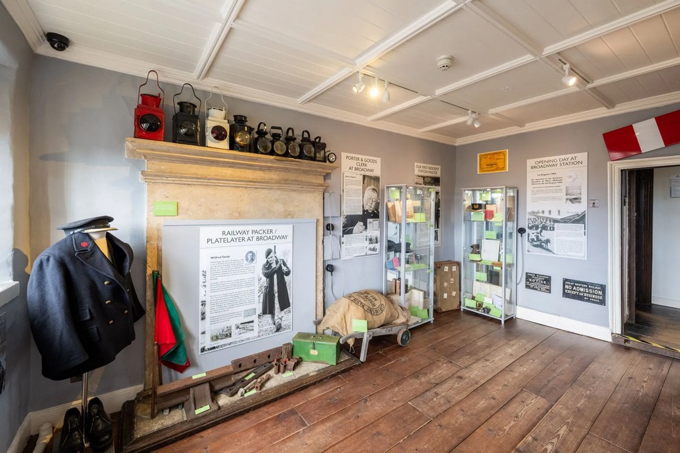 Broadway Museum & Art Gallery Railway 200 celebrations